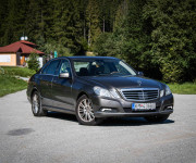 Mercedes-Benz E trieda Sedan 350 4Matic Benzín, bez vzduchu, Slovenské, Distronic +, Mŕtvy uhol