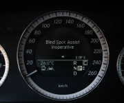 Mercedes-Benz E trieda Sedan 350 4Matic Benzín, bez vzduchu, Slovenské, Distronic +, Mŕtvy uhol