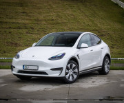 Tesla Model Y Long Range Ryzen, SOH 90%, Grok, Tepelné čerpadlo, Matrix LED, Dvojité sklá