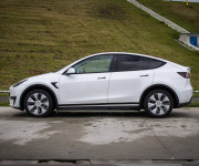 Tesla Model Y Long Range Ryzen, SOH 90%, Grok, Tepelné čerpadlo, Matrix LED, Dvojité sklá