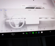 Tesla Model Y Long Range Ryzen, SOH 90%, Grok, Tepelné čerpadlo, Matrix LED, Dvojité sklá