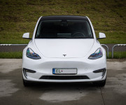 Tesla Model Y Long Range Ryzen, SOH 90%, Grok, Tepelné čerpadlo, Matrix LED, Dvojité sklá