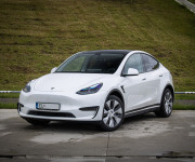 Tesla Model Y Long Range Ryzen, SOH 90%, Grok, Tepelné čerpadlo, Matrix LED, Dvojité sklá