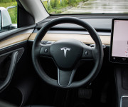 Tesla Model Y Long Range Ryzen, SOH 90%, Grok, Tepelné čerpadlo, Matrix LED, Dvojité sklá