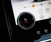 Land Rover Range Rover Evoque 2.0D D180 HSE, Nelakované, Pano, Meridian Sound, Virtual, TOP