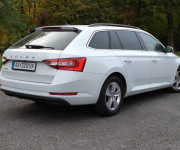 Škoda Superb Combi 2.0 TDI SCR Ambition DSG