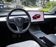 Tesla Model Y Long Range AWD, Biely interiér, Tepelné čerpadlo, Dvojité sklá, DPH