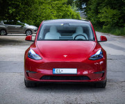Tesla Model Y Long Range AWD, Biely interiér, Tepelné čerpadlo, Dvojité sklá, DPH