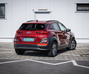 Hyundai Kona Electric+ 64kWh batéria 98% SOH, slovenské s históriou, HUD, Krell audio, DPH