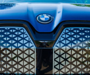 BMW iX 50 xDrive 385kw 523HP TOP Výbava, Nappa koža, 115kw batéria
