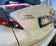 Toyota C-HR 1.8 Hybrid Selection E-CVT FWD