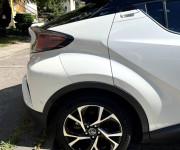 Toyota C-HR 1.8 Hybrid Selection E-CVT FWD