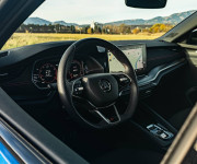 Škoda Octavia Combi VRS 195kW DSG Webasto, Virtual Cockpit