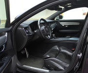 Volvo S90 D4, R-design, 140kw, AWD, AT8