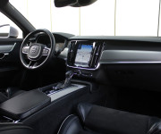 Volvo S90 D4, R-design, 140kw, AWD, AT8