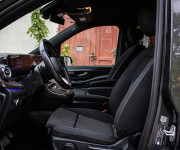 Mercedes-Benz V300d 4MATIC AMG Line, Black optik, Slovenské, Servis grátis, ťažné, Multibeam