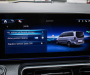 Mercedes-Benz V300d 4MATIC AMG Line, Black optik, Slovenské, Servis grátis, ťažné, Multibeam