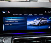 Mercedes-Benz V300d 4MATIC AMG Line, Black optik, Slovenské, Servis grátis, ťažné, Multibeam