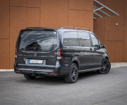 Mercedes-Benz V300d 4MATIC AMG Line, Black optik, Slovenské, Servis grátis, ťažné, Multibeam