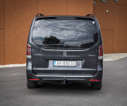 Mercedes-Benz V300d 4MATIC AMG Line, Black optik, Slovenské, Servis grátis, ťažné, Multibeam