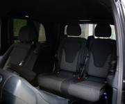 Mercedes-Benz V300d 4MATIC AMG Line, Black optik, Slovenské, Servis grátis, ťažné, Multibeam