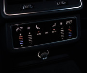 Audi A6 Allroad 3.0 TDI V6 Tiptronic, Nelakované, elektrické ťažné, pekný stav, DPH