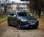 Volvo XC90 D5 235k R-design 7 miestne, plná história, vymenené rozvody, ťažné zariadenie