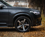 Volvo XC90 D5 235k R-design 7 miestne, plná história, vymenené rozvody, ťažné zariadenie