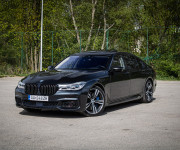 BMW M760Li xDrive, Msport, Webasto, Panoráma, Laser, 4x masáž, TV, super stav