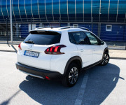 Peugeot 2008 1.6 BlueHDi 100 Allure