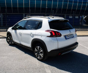 Peugeot 2008 1.6 BlueHDi 100 Allure