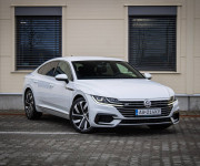 Volkswagen Arteon 2.0 TSI DSG R-Line, Slovenské, Nelakované, V záruke, TOP STAV!