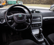 Škoda Octavia Combi 2.0 TDI Elegance, Po servise, nelakované