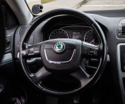 Škoda Octavia Combi 2.0 TDI Elegance, Po servise, nelakované