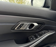BMW Rad 3 Touring 320d mHEV xDrive A/T