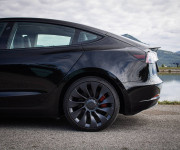 Tesla Model 3 Performance 82kWh Batéria, FSD-najvyšší autopilot, nelakované, DPH