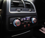 Audi A6 3.0 TDI 160kW quattro S tronic, Strešné okno, S-line