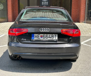 Audi A4 Limuzína