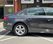 Audi A4 Limuzína