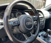 Audi A4 Limuzína