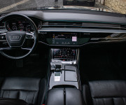 Audi A8 60 TFSI-e V6 a plug-in hybrid quattro tiptronic, nelakované, masáž, pano,webasto