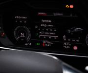 Audi A8 60 TFSI-e V6 a plug-in hybrid quattro tiptronic, nelakované, masáž, pano,webasto