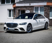 Mercedes-Benz S trieda Sedan 580e L 4MATIC Manufaktur, Slovenské, Nelakované, V záruke, Pano, D