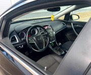 Opel Astra Caravan 1,4T manuál