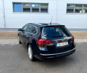 Opel Astra Caravan 1,4T manuál