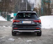 Audi Q3 35 1.5 TFSI S-line, 1. majiteľ, v záruke, Nelakované, Pano, Virtual, R20