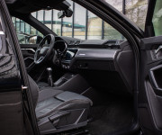 Audi Q3 35 1.5 TFSI S-line, 1. majiteľ, v záruke, Nelakované, Pano, Virtual, R20