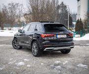 Audi Q3 35 1.5 TFSI S-line, 1. majiteľ, v záruke, Nelakované, Pano, Virtual, R20