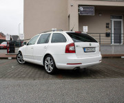 Škoda Octavia Combi 2.0 TFSI RS