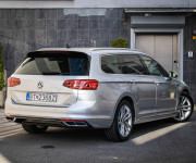 Volkswagen Passat Variant 2.0 TDI DSG 4Motion Rline, IQ light, Slovenské, Nelakované, DPH